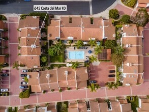 645 Costa Del Mar in Santa Barbara, CA - Building Photo - Building Photo