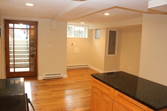 1464 Newton St NW, Unit B in Washington, DC - Building Photo - Building Photo