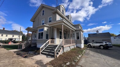 21 Grove St in Dover, NH - Building Photo - Building Photo