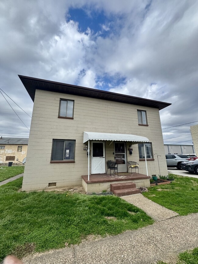 property at 327 1/2 2nd Ave