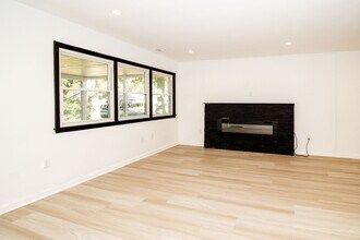 6491 Clearair Dr in Mentor, OH - Building Photo - Building Photo