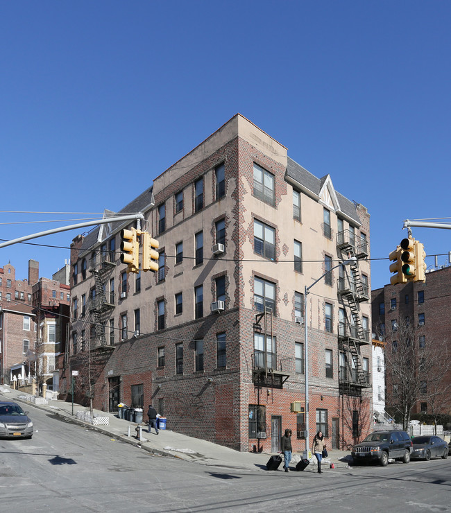 213 Jamaica Ave in Brooklyn, NY - Building Photo - Building Photo