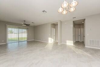 2743 Creekmore Ct in Kissimmee, FL - Building Photo - Building Photo
