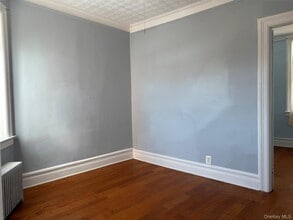 49 5th St in New Rochelle, NY - Building Photo - Building Photo