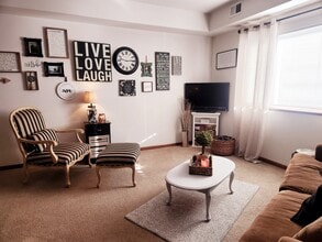 Bunting Lane Apartments in Mankato, MN - Building Photo - Building Photo