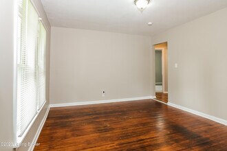 3613 Penway Ave in Louisville, KY - Building Photo - Building Photo