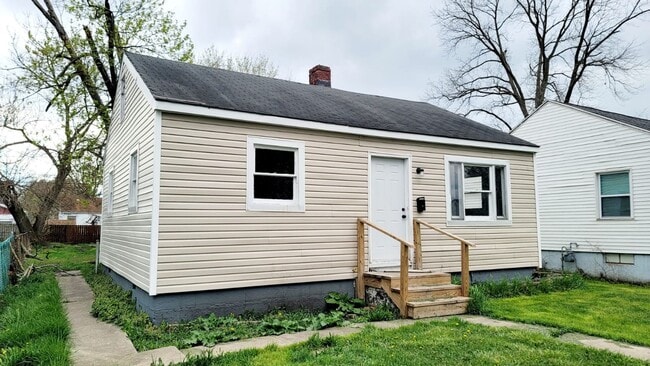 property at 529 S Kenmore St