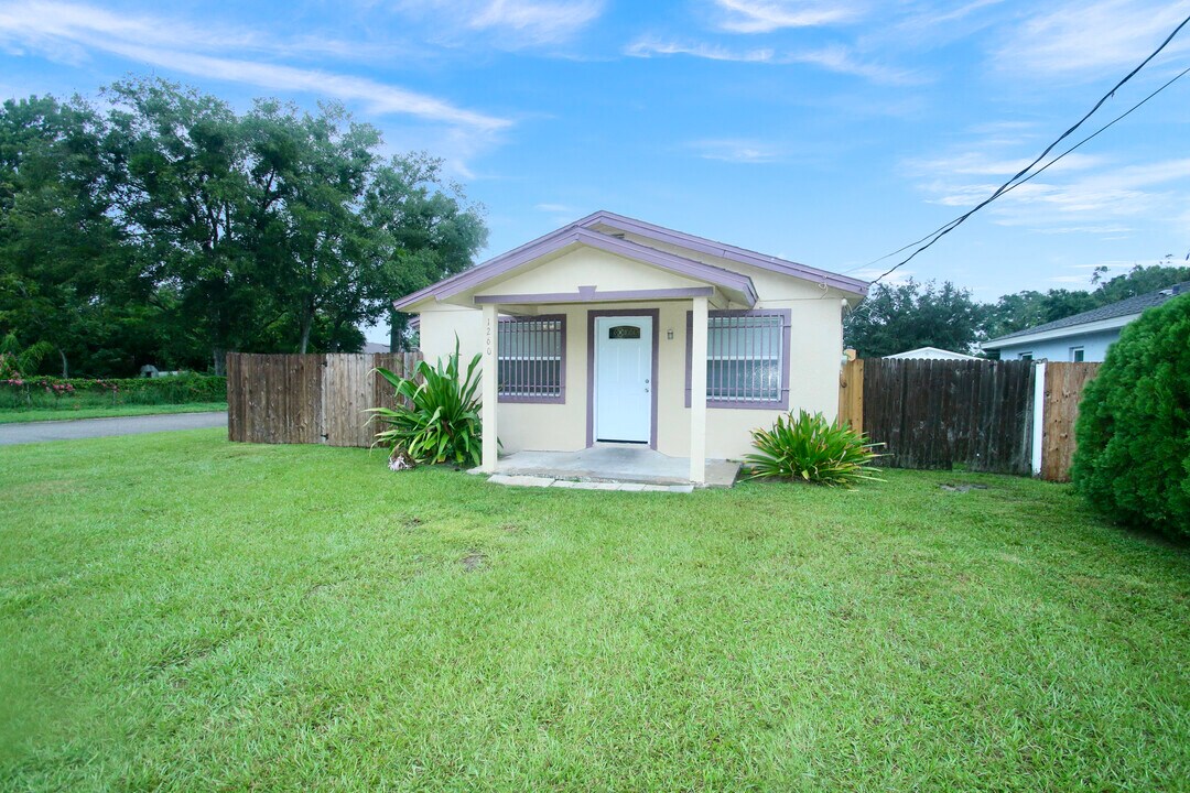 1260 Depugh St in Altamonte Springs, FL - Building Photo