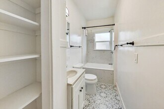 1444 1st Ave Pl in Oakland, CA - Building Photo - Building Photo