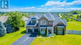 19 Forestgreen Dr in Uxbridge, ON - Building Photo