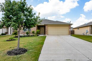 114 Hawkins Ct in Hutto, TX - Building Photo