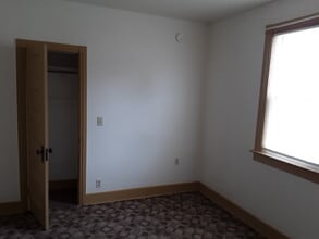 32 Milford St, Unit 2nd floor in Binghamton, NY - Foto de edificio - Building Photo