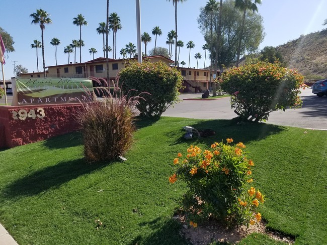 North Mountain Foothills in Phoenix, AZ - Building Photo - Building Photo