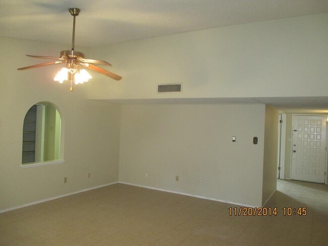 1711 W Spring Creek Pkwy in Plano, TX - Building Photo - Building Photo