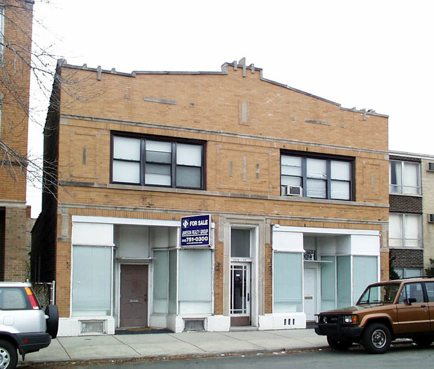 2438 N Laramie Ave in Chicago, IL - Building Photo