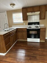 221 Cherry Tree Dr in Asheville, NC - Building Photo - Building Photo