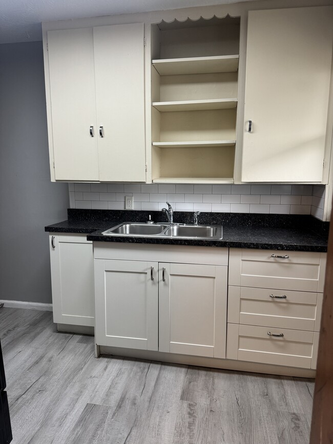 2696 East Ave in Columbus, OH - Building Photo - Building Photo