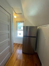 27 Lloyd Rd in Watertown, MA - Building Photo - Building Photo