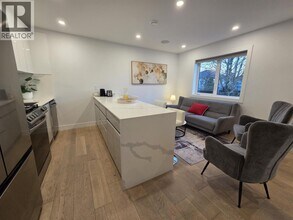 2881 E Georgia St in Vancouver, BC - Building Photo - Building Photo