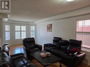 11 Citronella Ln in Brampton, ON - Building Photo - Building Photo