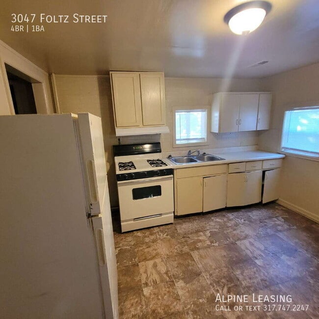 3047 Foltz St in Indianapolis, IN - Building Photo - Building Photo