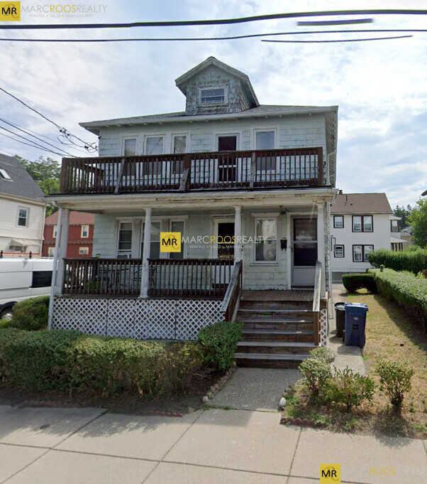 121 Murdock St in Boston, MA - Foto de edificio