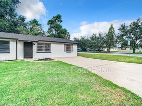 1525 Swordbill Dr in Holiday, FL - Building Photo - Building Photo