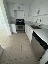 13700 NE 6th Ave in North Miami, FL - Building Photo - Building Photo