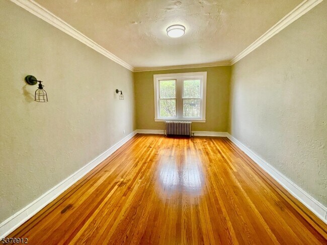 17 Elwood Pl in Newark, NJ - Building Photo - Building Photo