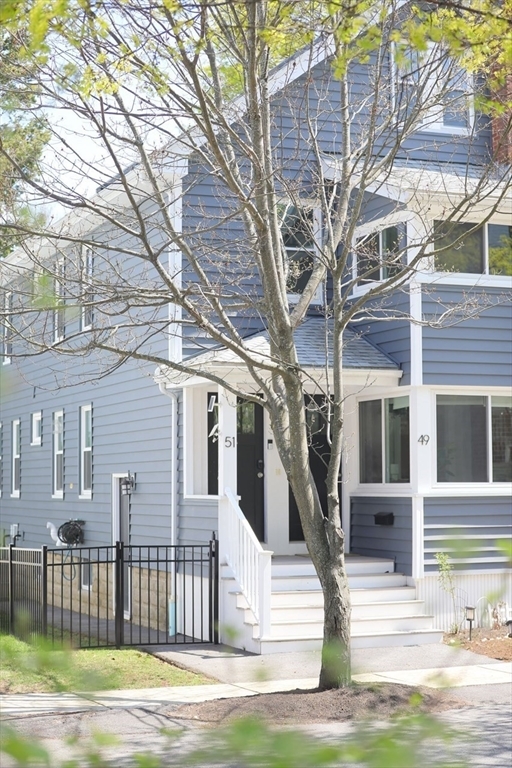 51 Falmouth St in Belmont, MA - Building Photo - Building Photo