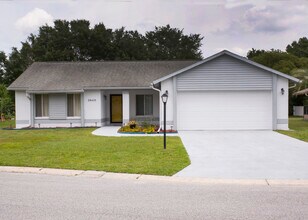 28435 Trident Ct in Zephyrhills, FL - Building Photo - Building Photo