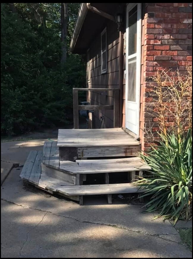 925 Greeley Ave in Salina, KS - Building Photo - Building Photo