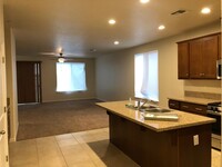 1352 Baxter Dr in Merced, CA - Building Photo - Building Photo