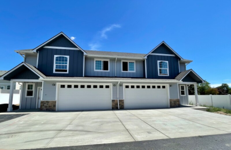 671 S 83rd Ave in Yakima, WA - Building Photo