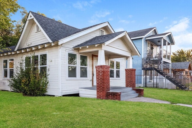 310 W James Ave in Baytown, TX - Building Photo - Building Photo