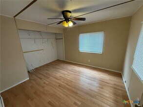 222 Six Pines Rd in San Marcos, TX - Building Photo - Building Photo