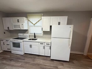 127 Liverpool Ave in Egg Harbor City, NJ - Building Photo - Building Photo