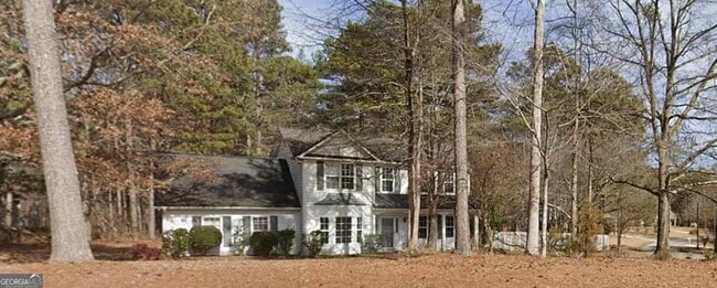 property at 8606 Foxridge Dr