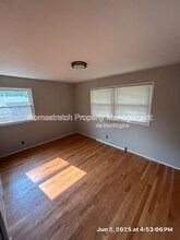 1385 Wadsworth Dr in Florissant, MO - Building Photo - Building Photo