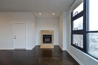 2414 W Grenshaw St in Chicago, IL - Building Photo - Building Photo