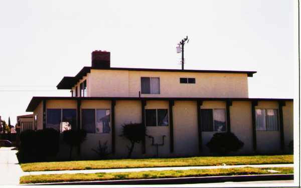 420 Canterbury St in Oxnard, CA - Foto de edificio - Building Photo