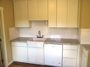 15962 SE Kristin Ct in Portland, OR - Building Photo - Building Photo