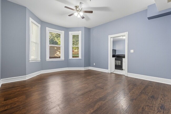 5821 Royal Oak Ave in Baltimore, MD - Building Photo - Building Photo