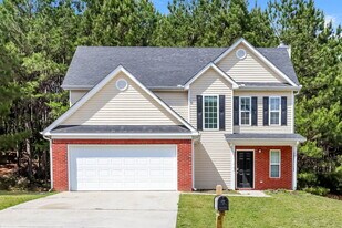 5201 Summer Brooke Ct in Union City, GA - Building Photo