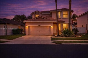 773 SW 120th Ave in Pembroke Pines, FL - Building Photo