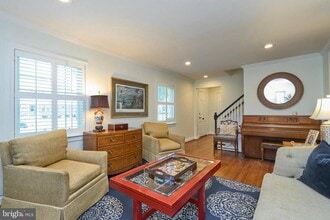 714 Grand View Dr in Alexandria, VA - Building Photo - Building Photo