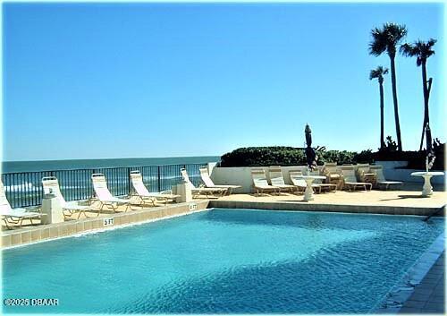 3013 S Atlantic Ave in Daytona Beach, FL - Building Photo - Building Photo