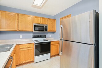 15493 Flight Way in Apple Valley, MN - Building Photo - Building Photo