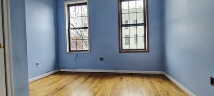 48 Menahan St in Brooklyn, NY - Building Photo - Building Photo