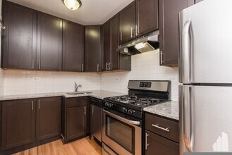 516 W Cornelia Ave in Chicago, IL - Foto de edificio - Building Photo